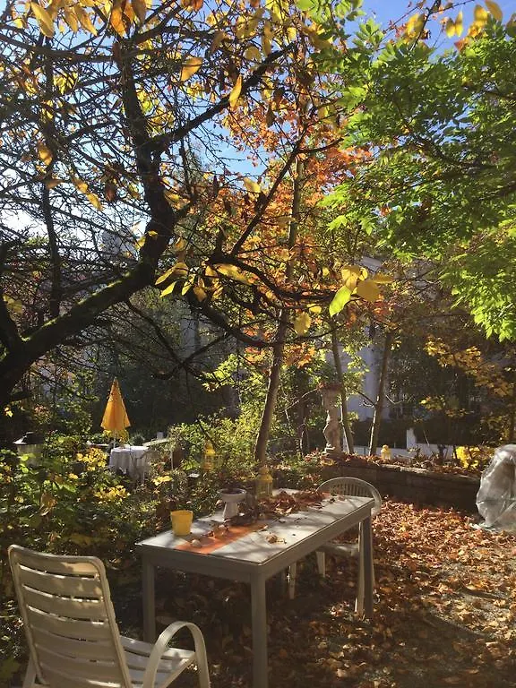 Garden Studio Apartment Zurichberg 0*, Zurich